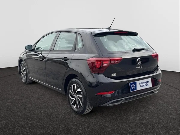 VOLKSWAGEN Polo (2022) — foto 7 van 14