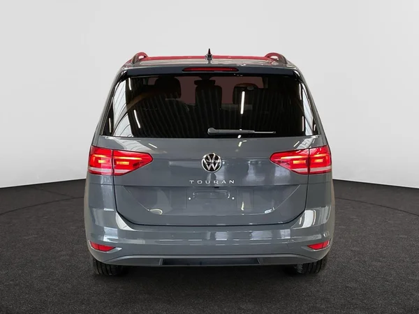 VOLKSWAGEN Touran (2025) — foto 17 van 22