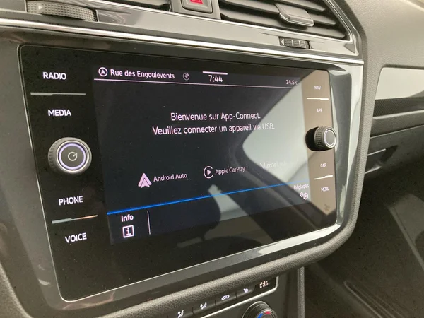 VOLKSWAGEN Tiguan Allspace (2021) — foto 15 van 36