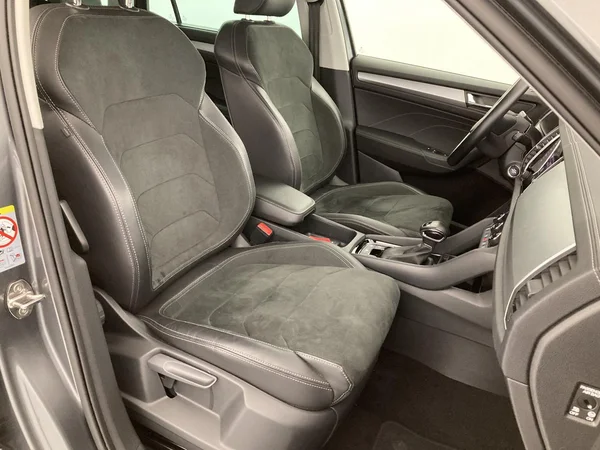 SKODA Kodiaq (2022) — foto 13 van 36