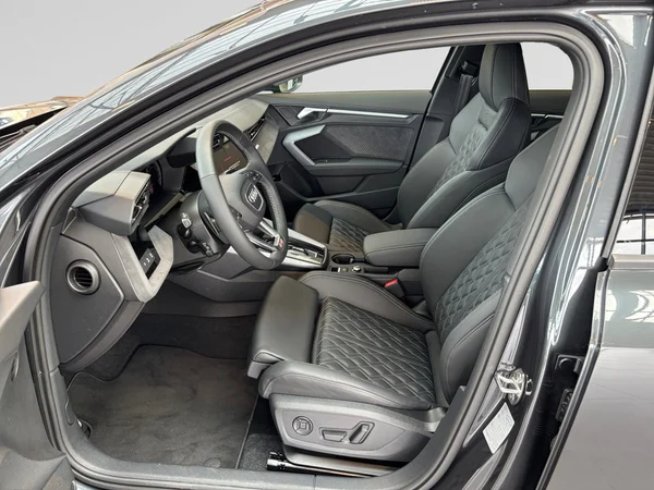 AUDI A3 Alltstreet (2025) — foto 14 van 24