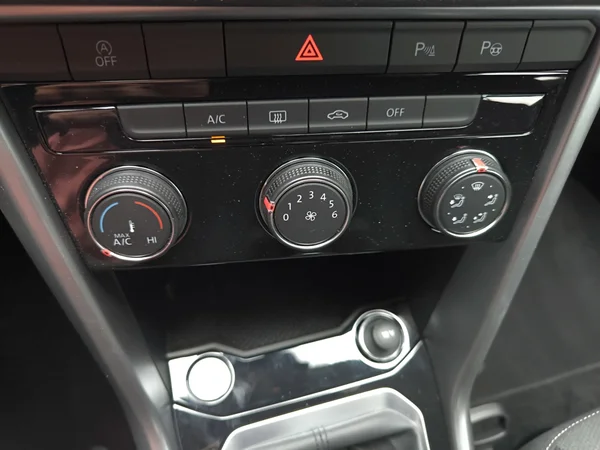 VOLKSWAGEN T-Roc (2025) — foto 10 van 24