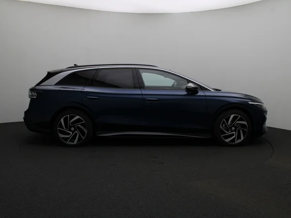 VOLKSWAGEN ID.7 Tourer (2025) — foto 14 van 17