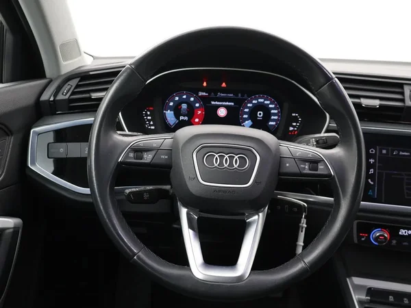 Audi Q3 (2023) — foto 20 van 29