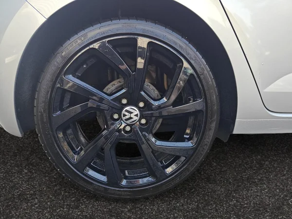 VOLKSWAGEN Polo (2020) — foto 18 van 20