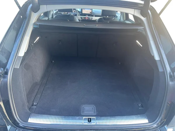 AUDI A4 Avant Dsl (2023) — foto 20 van 22