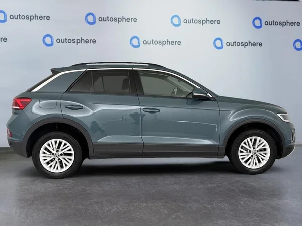 VOLKSWAGEN T-Roc (2022) — foto 28 van 33