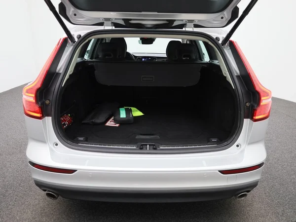 Volvo V60 (2022) — foto 7 van 44