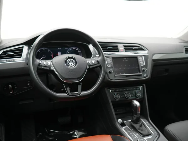 VOLKSWAGEN Tiguan Dsl (2016) — foto 6 van 31