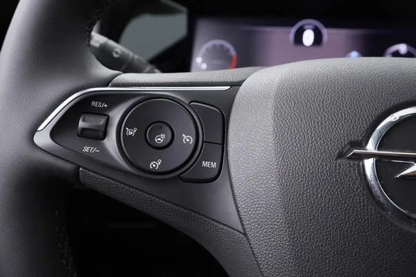 Opel Grandland (2024) — foto 13 van 71