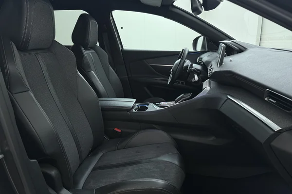 Peugeot 3008 (2019) — foto 20 van 22