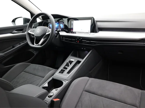 VOLKSWAGEN Golf VIII SW (2024) — foto 15 van 21