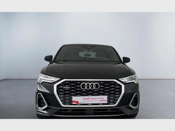 Audi Q3 Sportback (2022) — foto 12 van 33