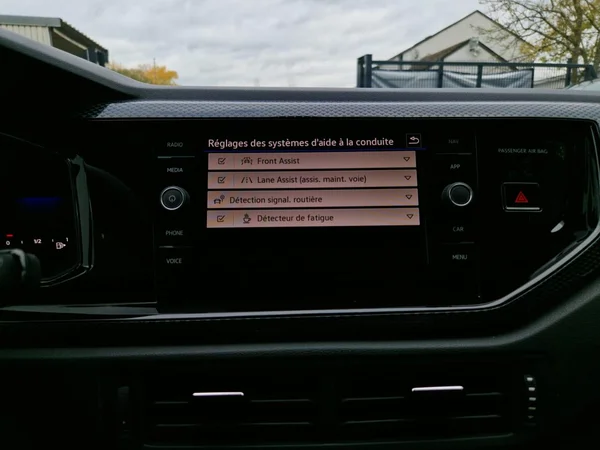 VOLKSWAGEN Polo (2023) — foto 3 van 26