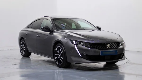 Peugeot 508 PHEV (2022) — foto 62 van 64