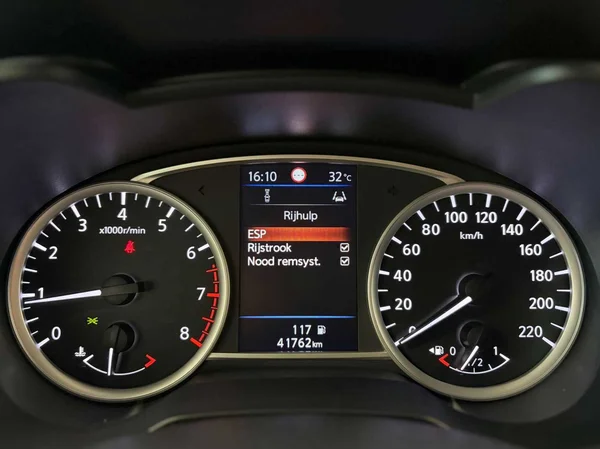 Nissan Micra (2021) — foto 11 van 19