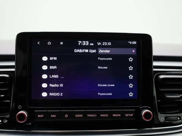 Kia Rio (2023) — foto 11 van 38