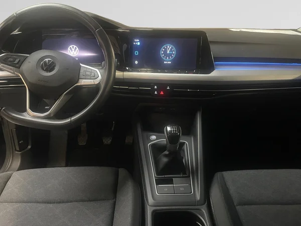 VOLKSWAGEN Golf VIII (2022) — foto 2 van 19