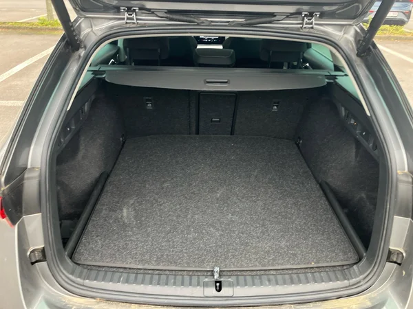 SKODA Octavia Combi (2024) — foto 4 van 25