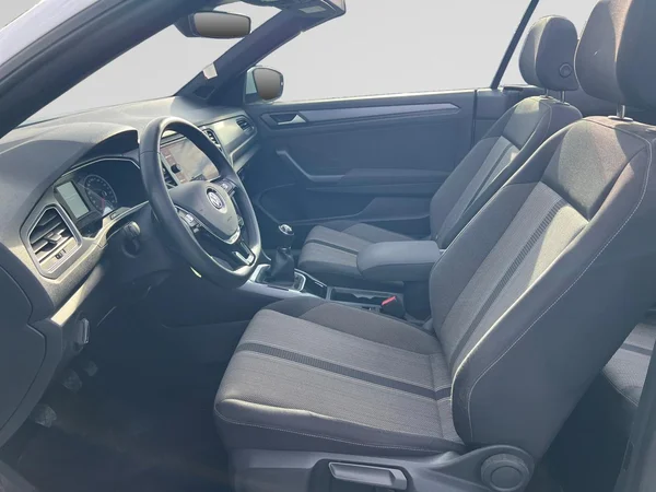 VOLKSWAGEN T-Roc Cabriolet (2021) — foto 3 van 17