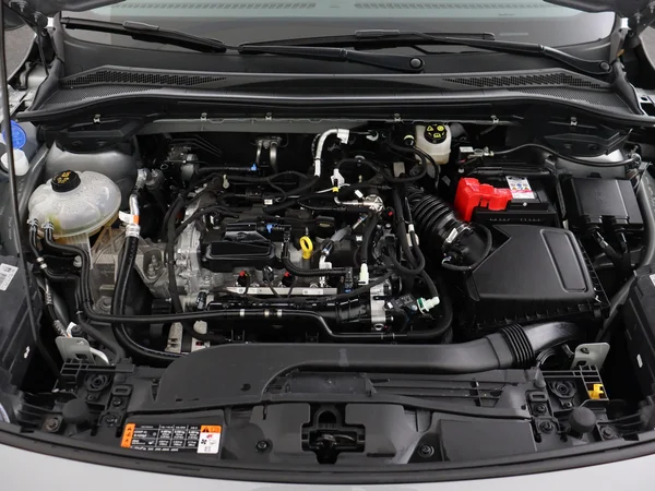 FORD Kuga (2024) — foto 6 van 28