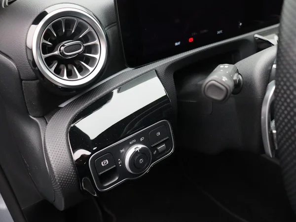Mercedes-Benz A-Klasse (2025) — foto 2 van 27