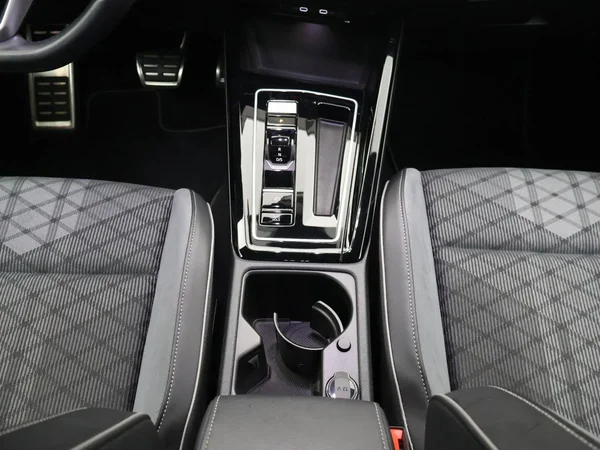 Volkswagen Golf (2024) — foto 16 van 31