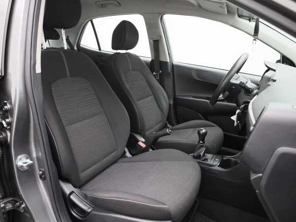 Kia Picanto (2023) — foto 21 van 32