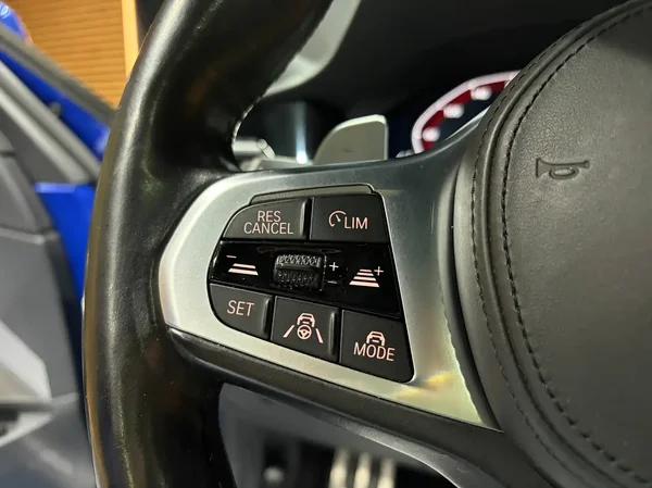 Bmw 330 (2021) — foto 8 van 37