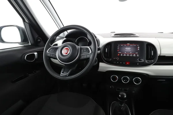 Fiat 500L (2018) — foto 4 van 16