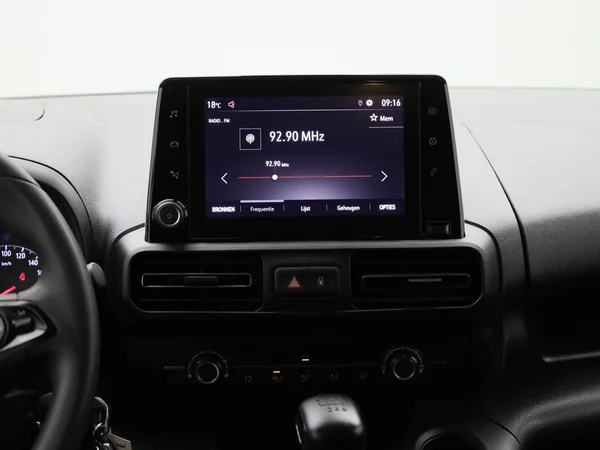 Opel Combo Life (2023) — foto 35 van 35