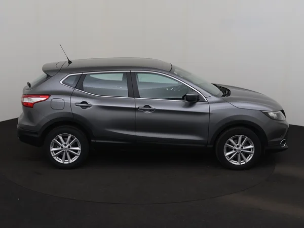 NISSAN Qashqai (2015) — foto 19 van 23
