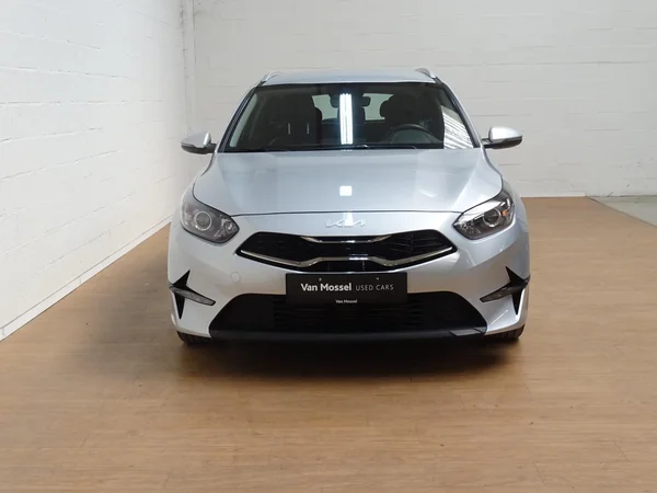Kia cee'd (2023) — foto 21 van 21