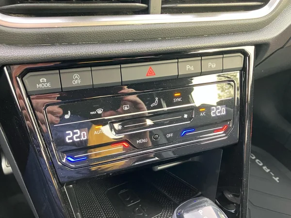 VOLKSWAGEN T-Roc Cabriolet (2022) — foto 10 van 26