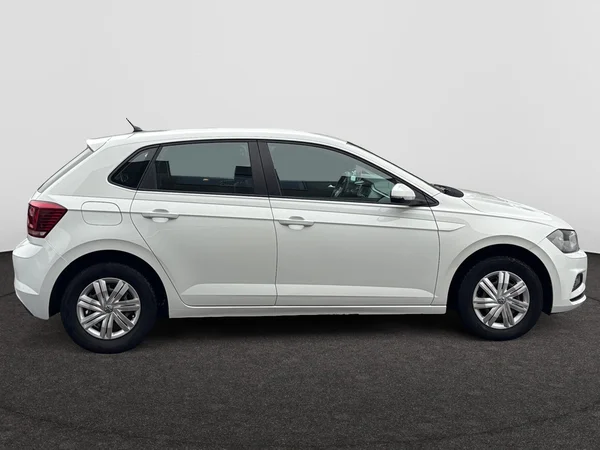 VOLKSWAGEN Polo (2017) — foto 16 van 18
