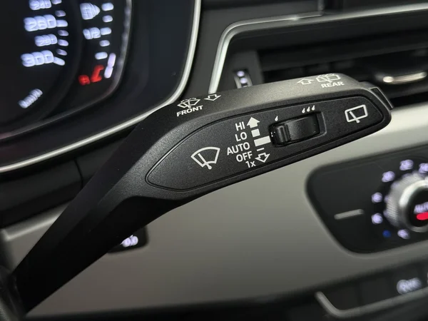 AUDI A4 (2021) — foto 15 van 28