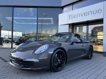 Porsche 911 9711e5e3-ec85-40e3-8667-767c59a81497