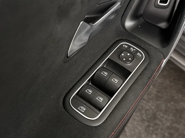 MERCEDES CLA 180 (2022) — foto 21 van 30