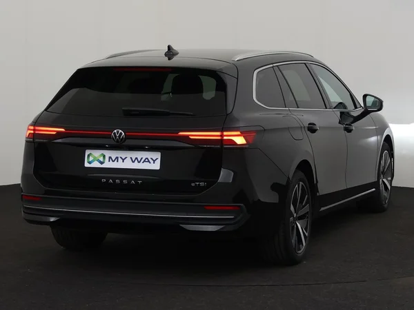 VOLKSWAGEN Passat SW (2025) — foto 10 van 19