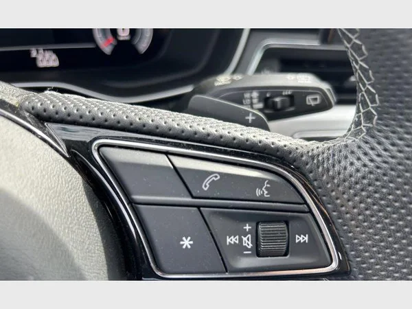 Audi A4 Avant (2023) — foto 27 van 36