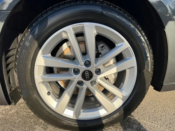 AUDI A6 Avant (2024) — foto 19 van 23