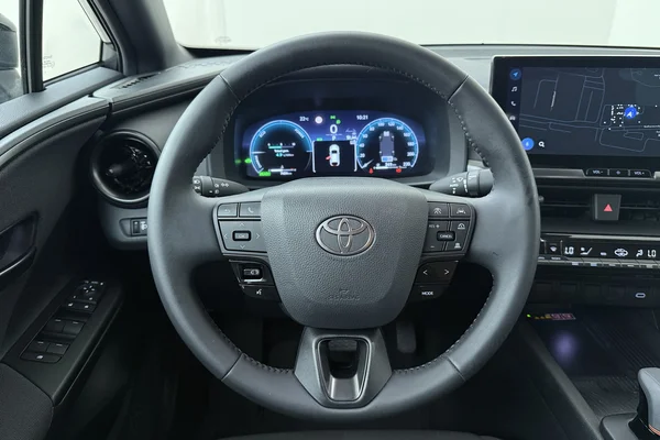 Toyota C-HR Hybrid (HEV) (2024) — foto 2 van 17