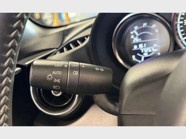Mazda MX-5 (2023) — foto 13 van 25