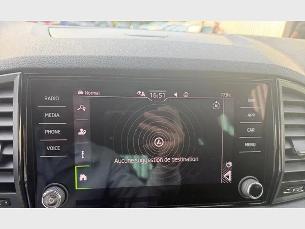 Skoda Karoq (2023) — foto 6 van 27