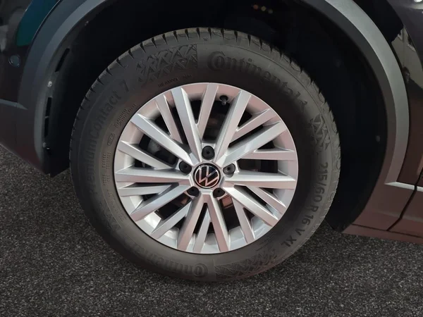 VOLKSWAGEN T-Roc (2022) — foto 16 van 23