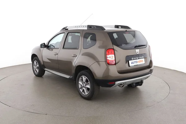 Dacia Duster (2017) — foto 10 van 16