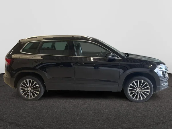 SKODA Karoq (2022) — foto 18 van 21