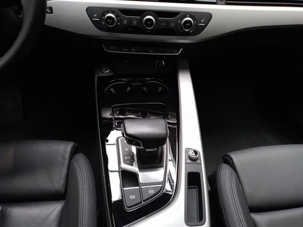 AUDI A5 (2023) — foto 4 van 23