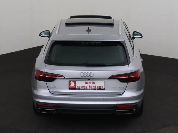 AUDI A4 (2022) — foto 28 van 31