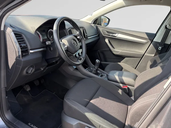 SKODA Karoq (2022) — foto 7 van 10